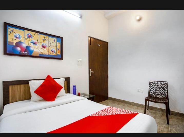 Hotel Surya Inn New Delhi Exteriör bild